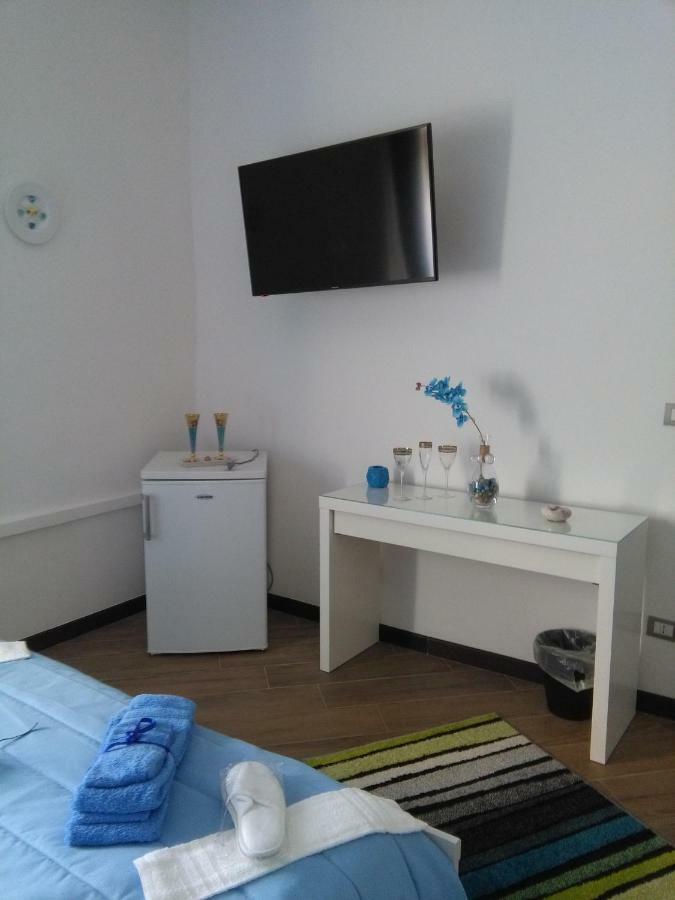 Villa Vittoria Mini Hotel Salerno Eksteriør bilde