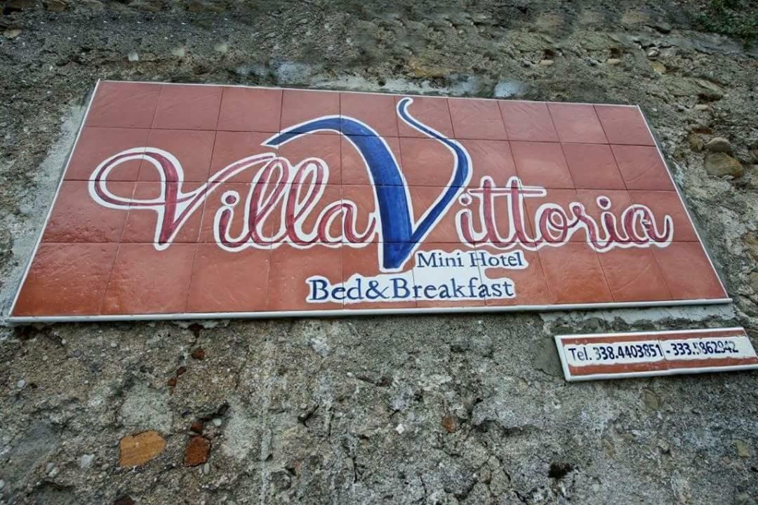 Villa Vittoria Mini Hotel Salerno Eksteriør bilde